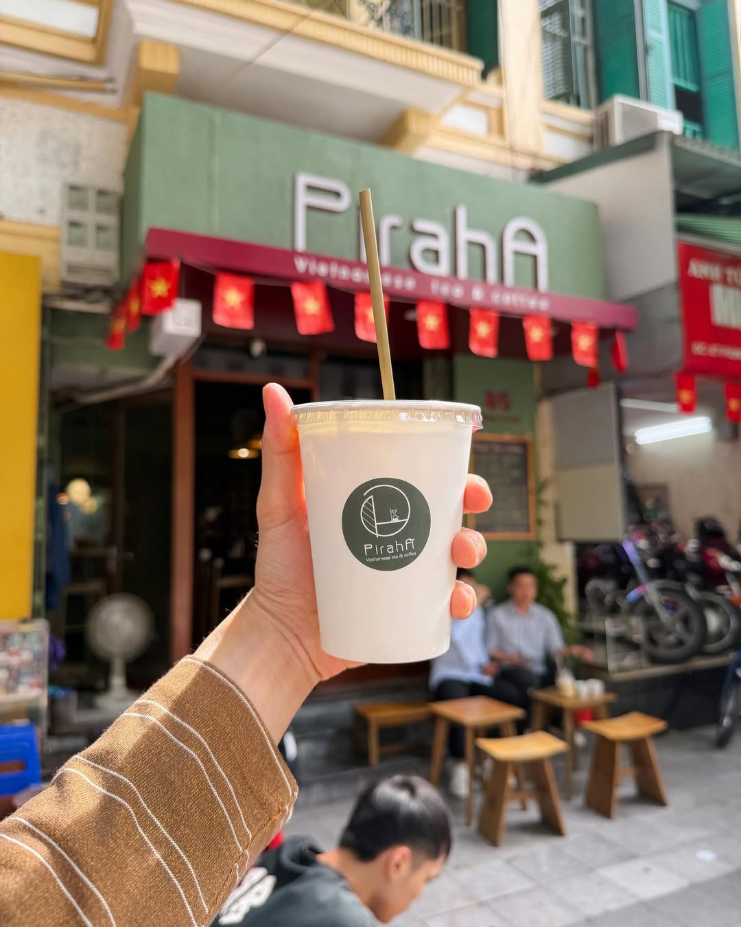 จูเนียร์ - กรวิชญ์ สูงกิจบูลย์