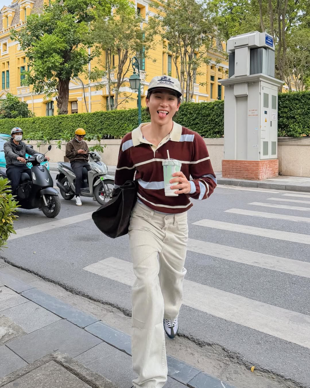 จูเนียร์ - กรวิชญ์ สูงกิจบูลย์