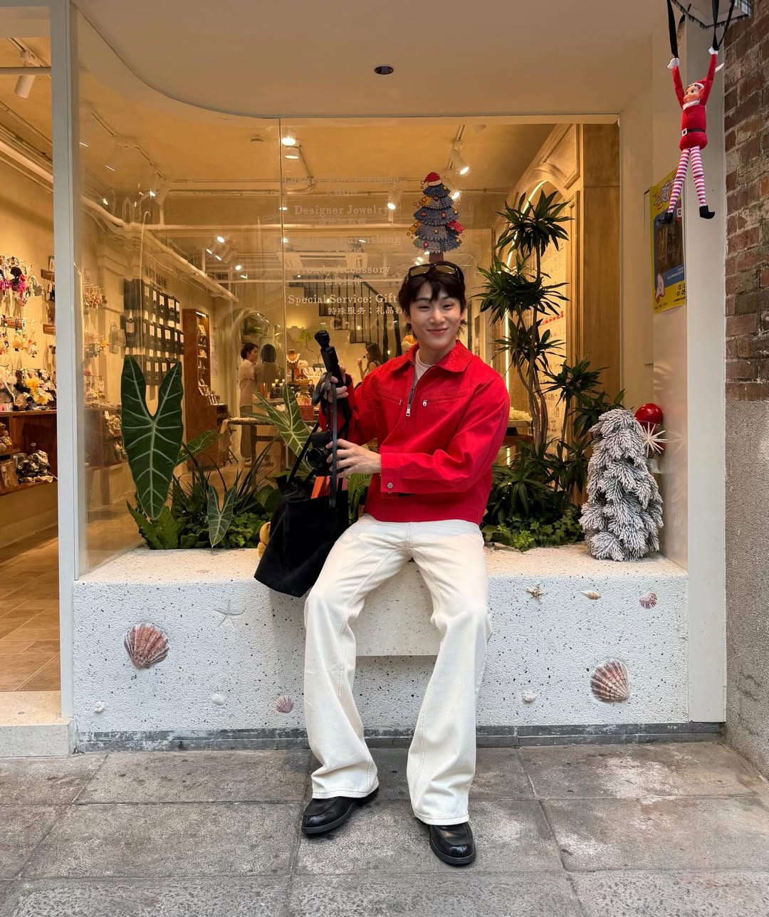 จูเนียร์ - กรวิชญ์ สูงกิจบูลย์