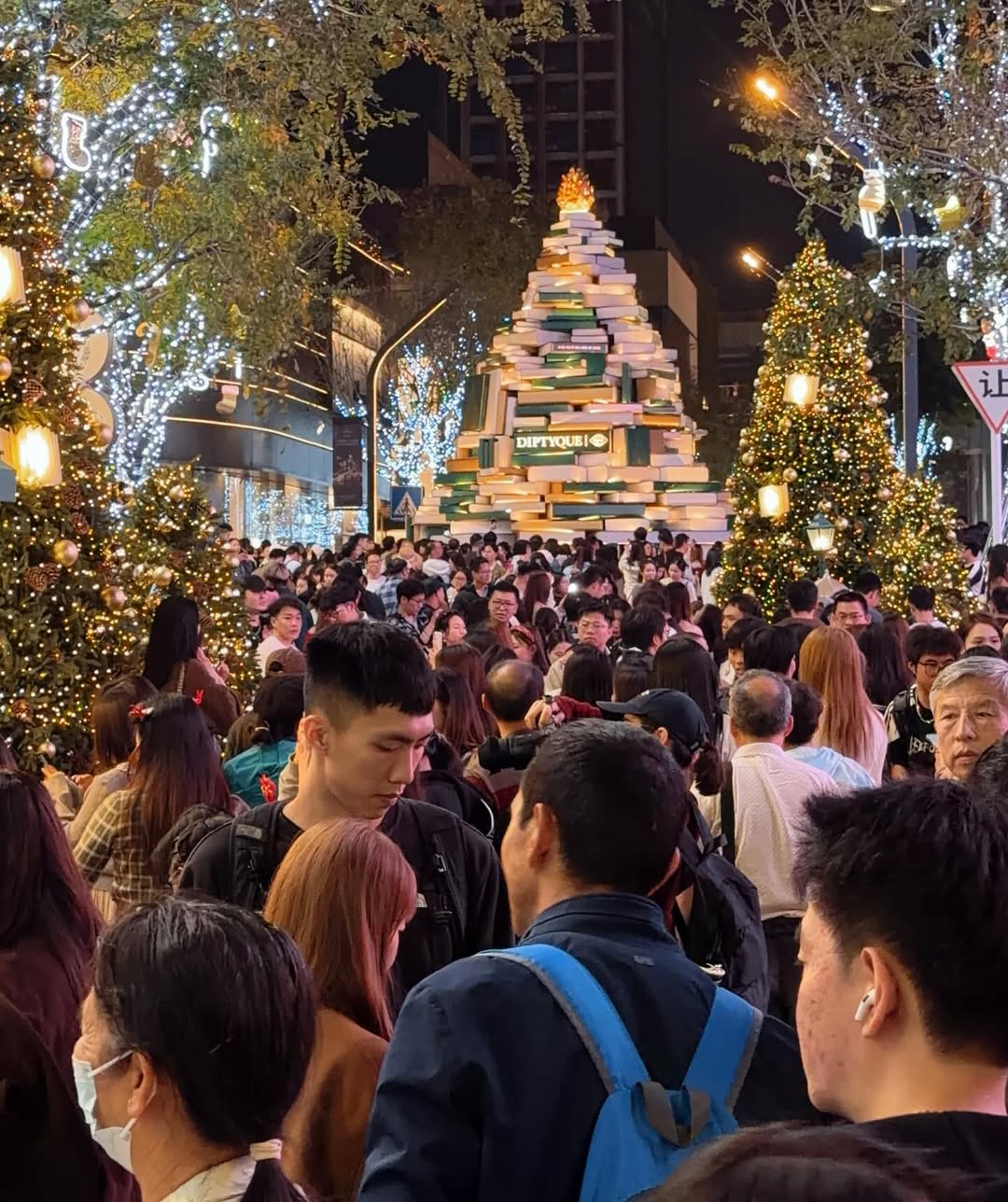 จูเนียร์ - กรวิชญ์ สูงกิจบูลย์