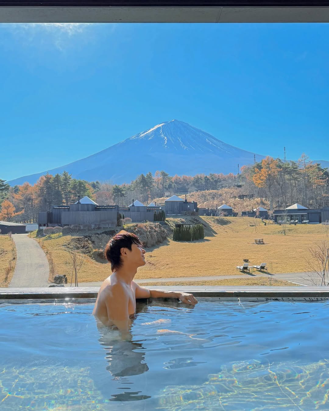 จูเนียร์ - กรวิชญ์ สูงกิจบูลย์