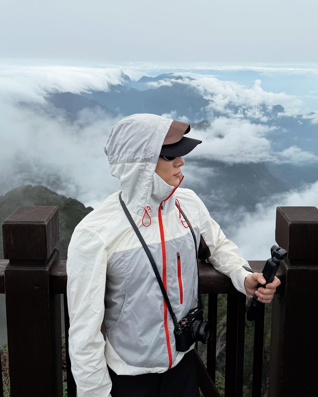 จูเนียร์ - กรวิชญ์ สูงกิจบูลย์