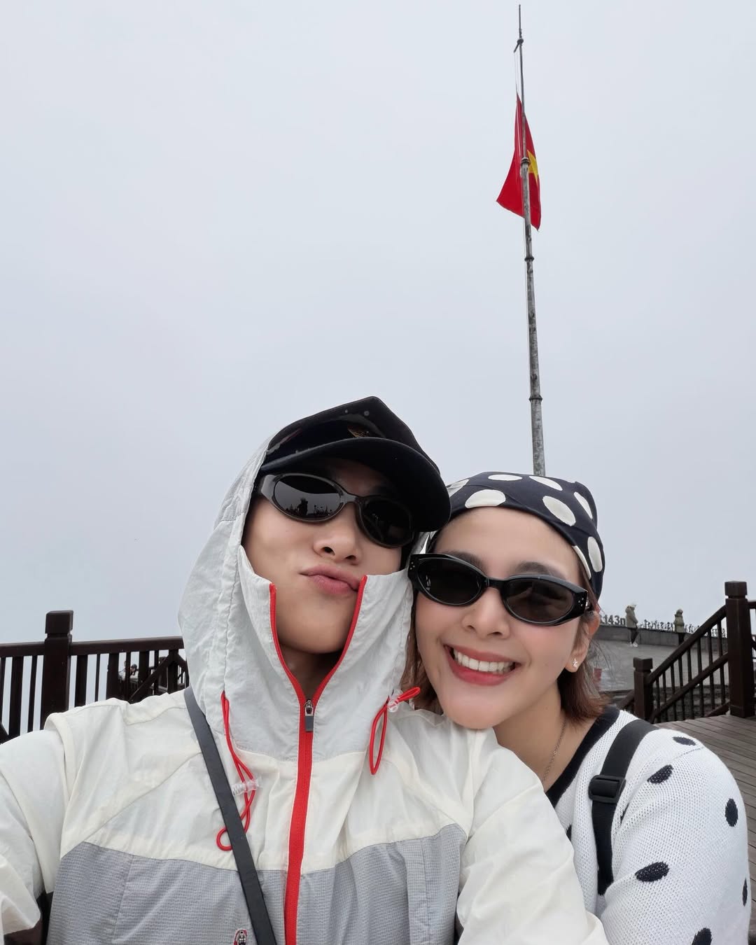 จูเนียร์ - กรวิชญ์ สูงกิจบูลย์