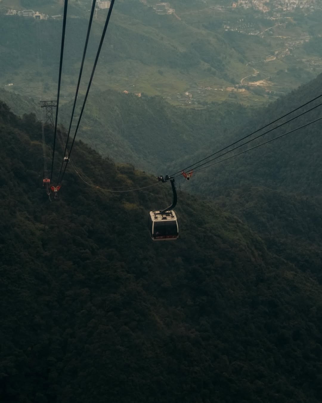 จูเนียร์ - กรวิชญ์ สูงกิจบูลย์