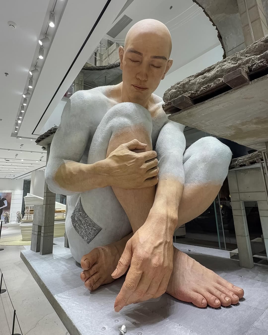 จูเนียร์ - กรวิชญ์ สูงกิจบูลย์