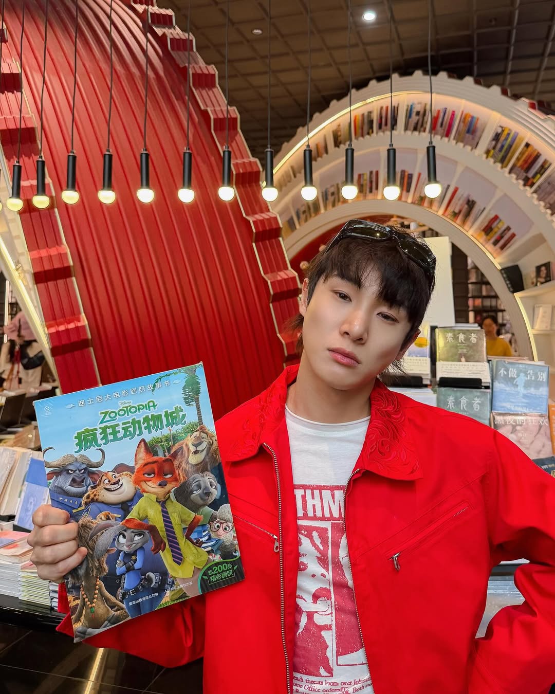 จูเนียร์ - กรวิชญ์ สูงกิจบูลย์