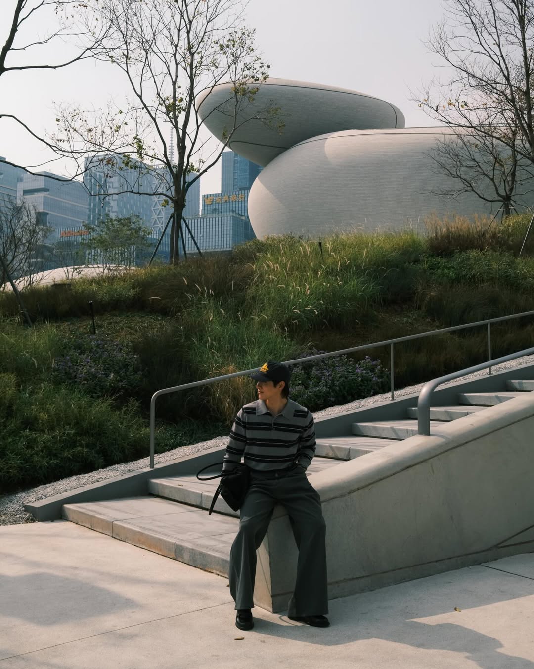 จูเนียร์ - กรวิชญ์ สูงกิจบูลย์