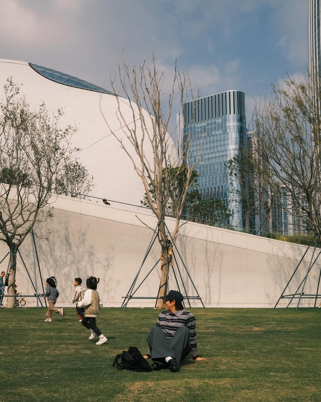 จูเนียร์ - กรวิชญ์ สูงกิจบูลย์