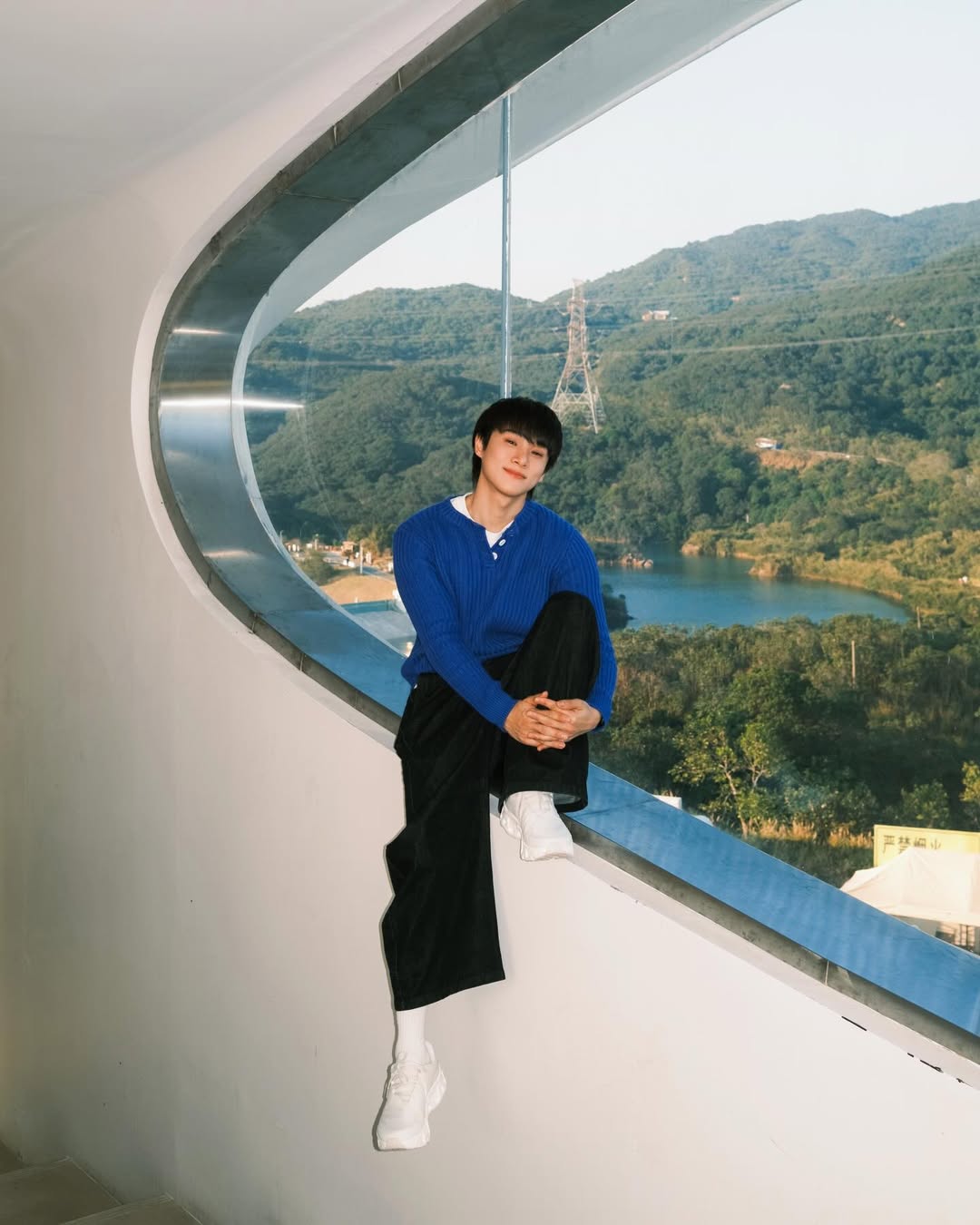 จูเนียร์ - กรวิชญ์ สูงกิจบูลย์