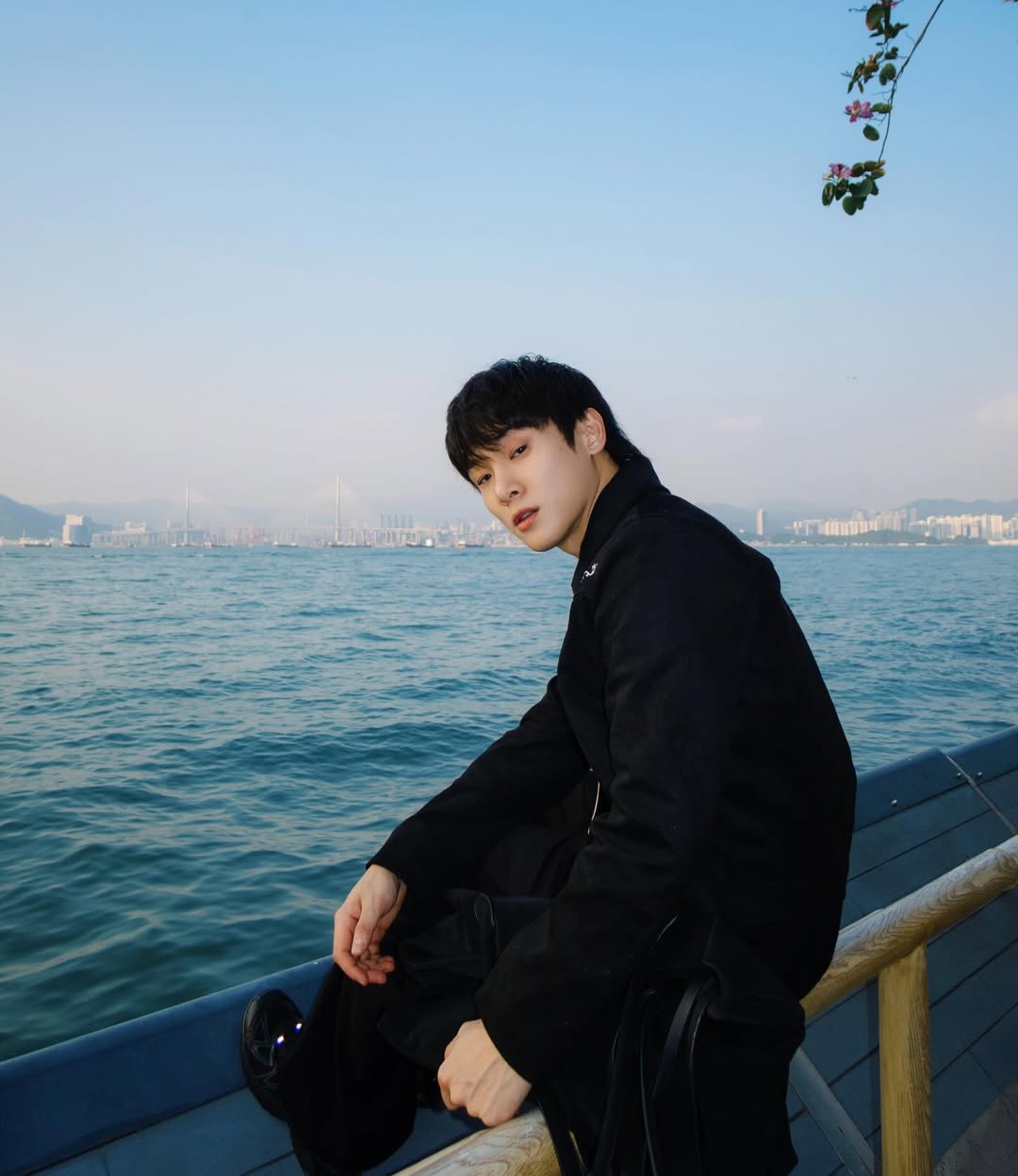 จูเนียร์ - กรวิชญ์ สูงกิจบูลย์