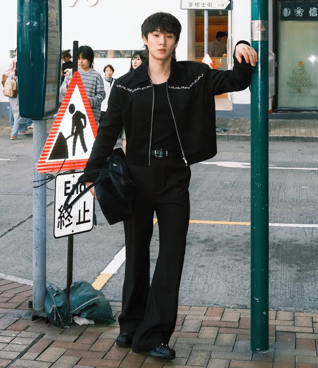 จูเนียร์ - กรวิชญ์ สูงกิจบูลย์