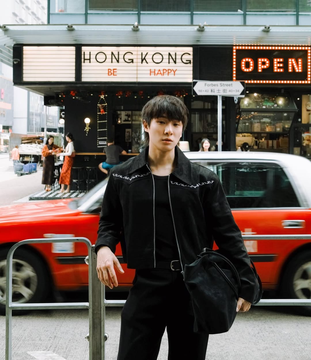 จูเนียร์ - กรวิชญ์ สูงกิจบูลย์