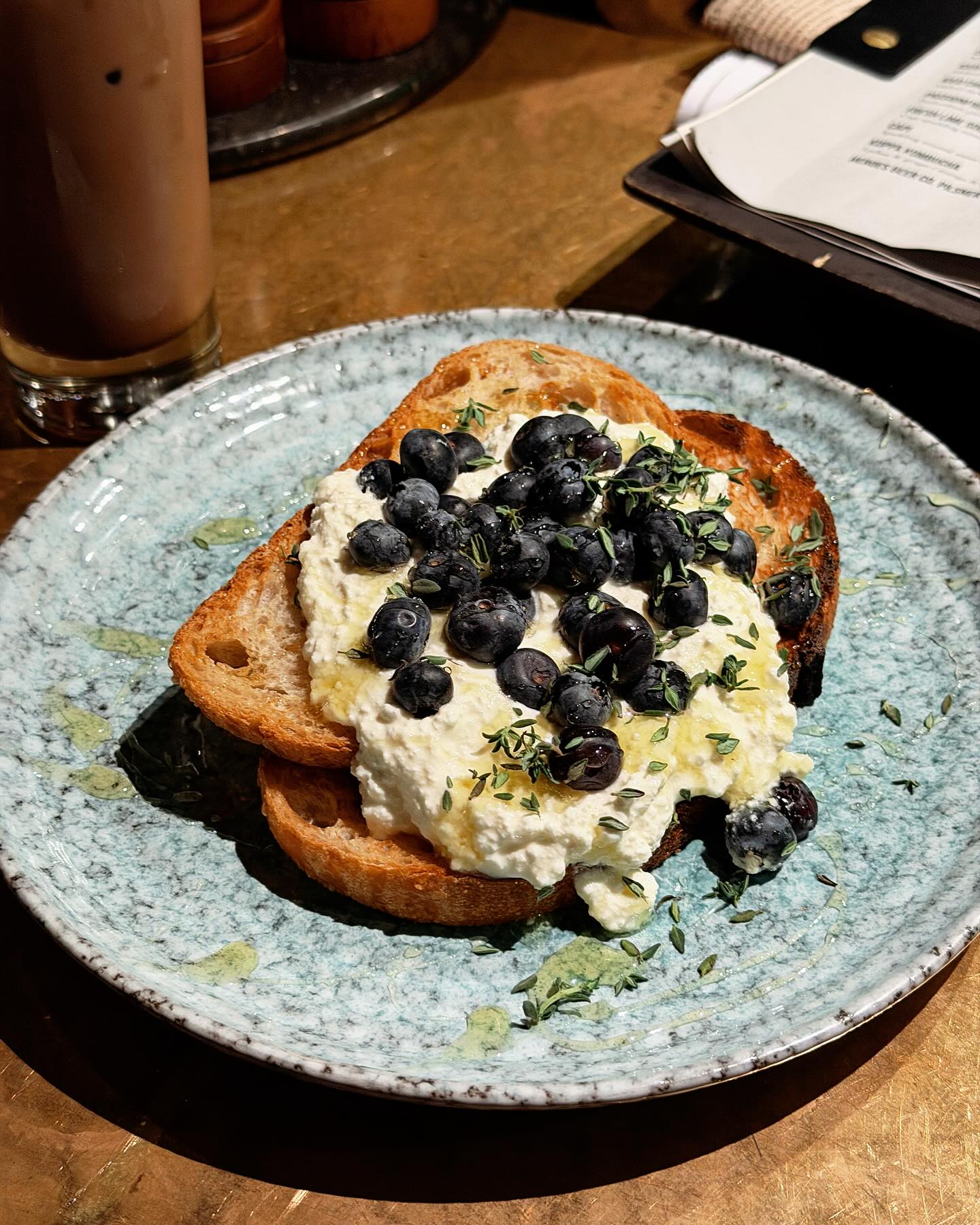 จูเนียร์ - กรวิชญ์ สูงกิจบูลย์