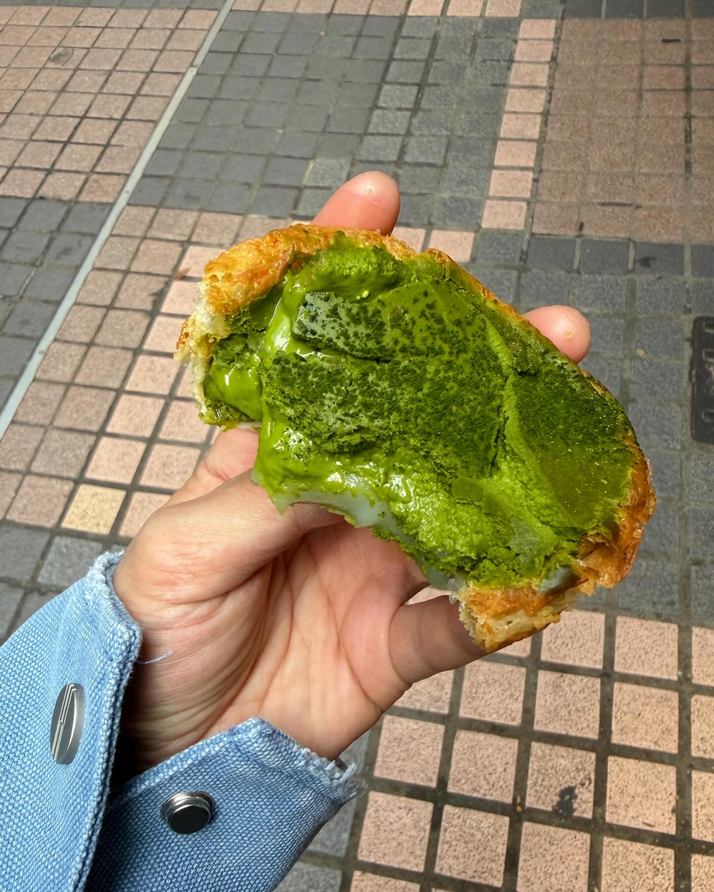 จูเนียร์ - กรวิชญ์ สูงกิจบูลย์