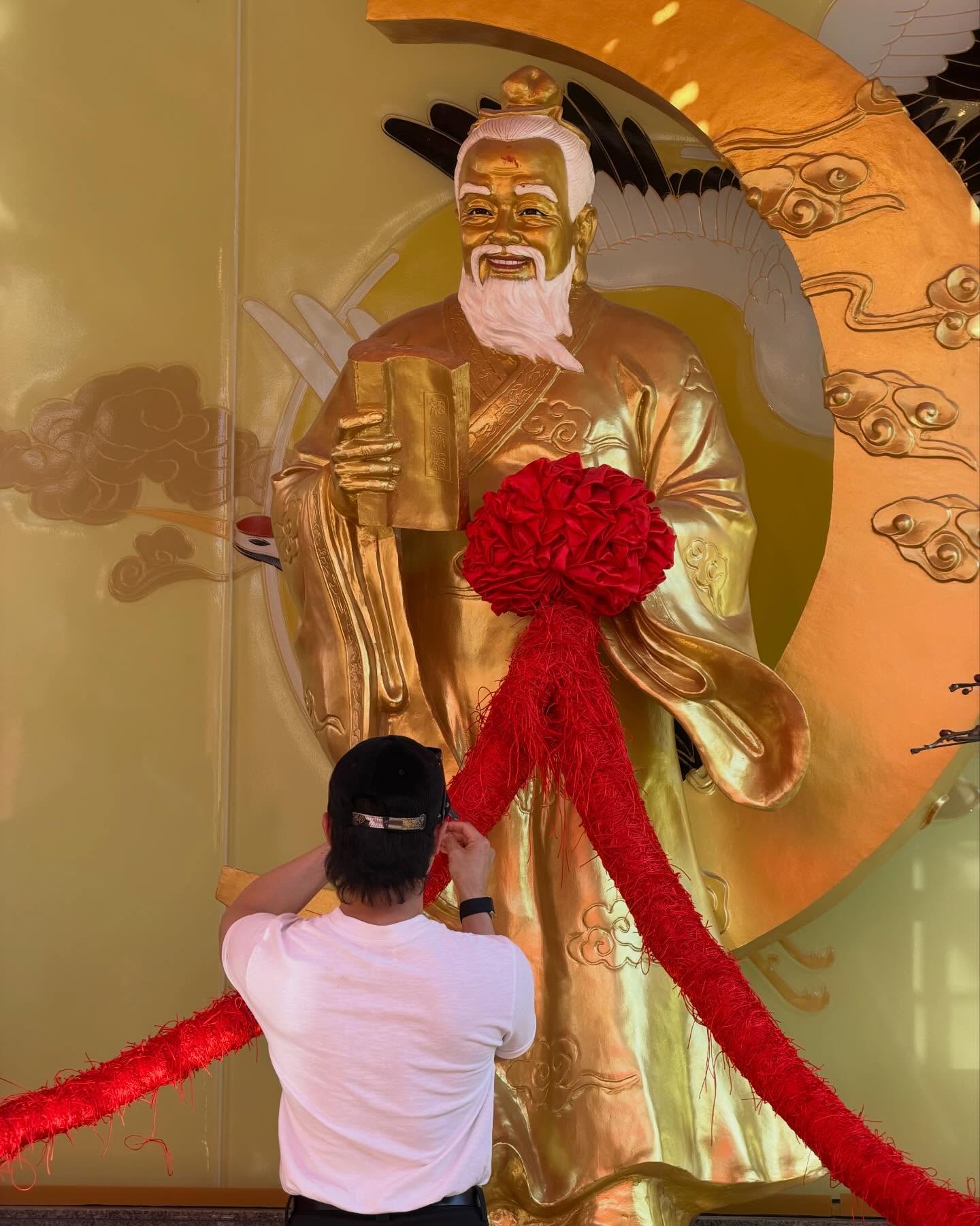 จูเนียร์ - กรวิชญ์ สูงกิจบูลย์