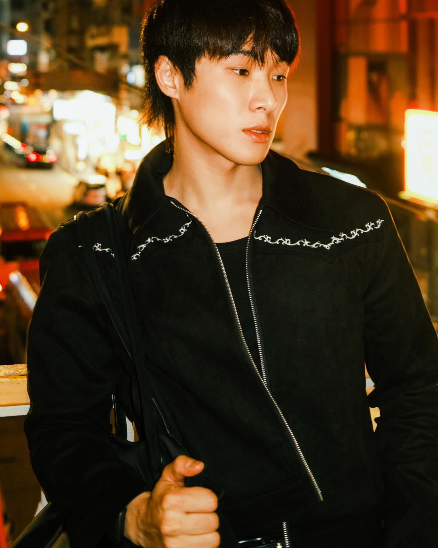 จูเนียร์ - กรวิชญ์ สูงกิจบูลย์