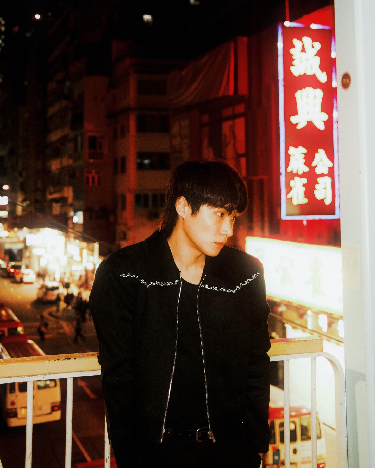 จูเนียร์ - กรวิชญ์ สูงกิจบูลย์