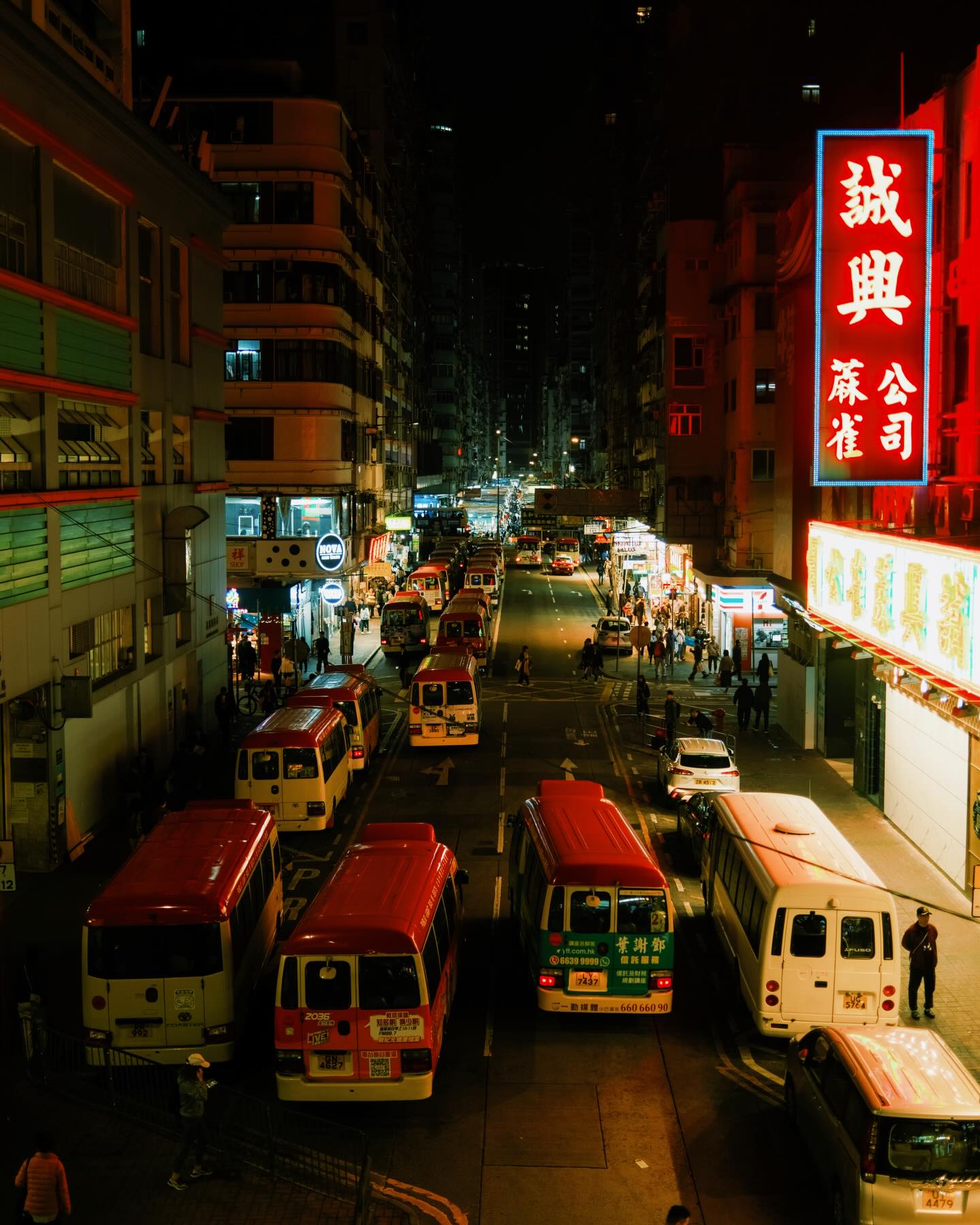 จูเนียร์ - กรวิชญ์ สูงกิจบูลย์