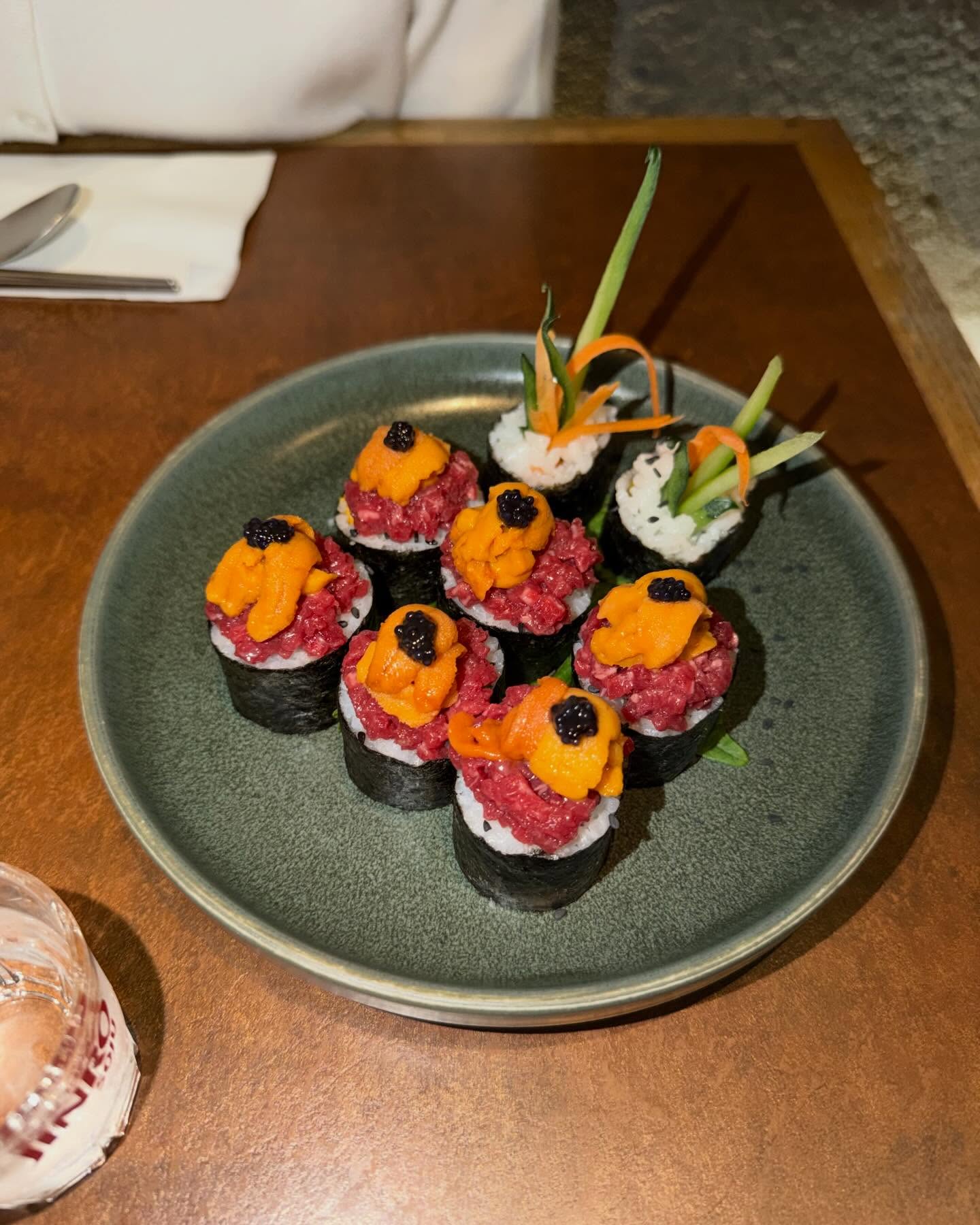 จูเนียร์ - กรวิชญ์ สูงกิจบูลย์