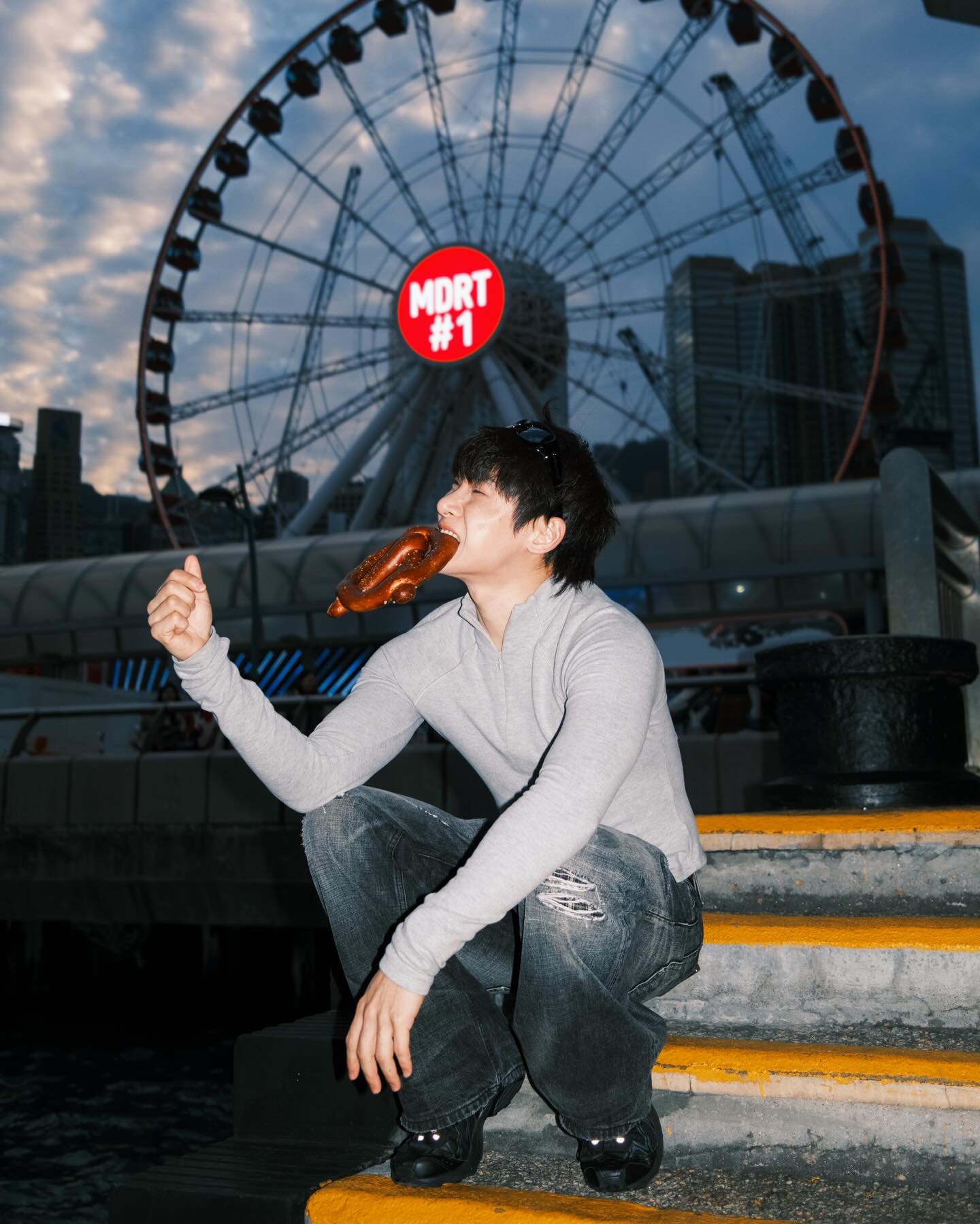 จูเนียร์ - กรวิชญ์ สูงกิจบูลย์