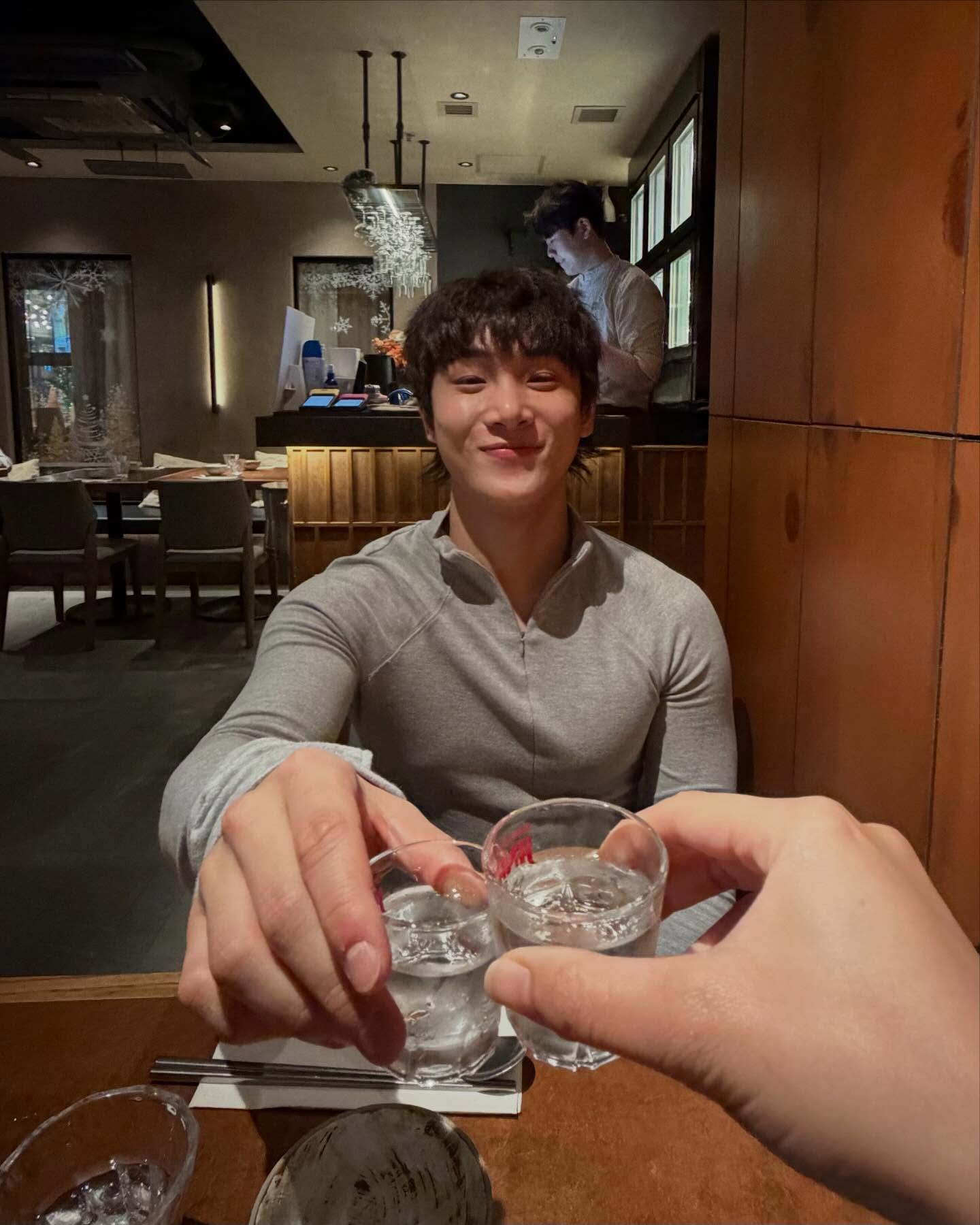 จูเนียร์ - กรวิชญ์ สูงกิจบูลย์