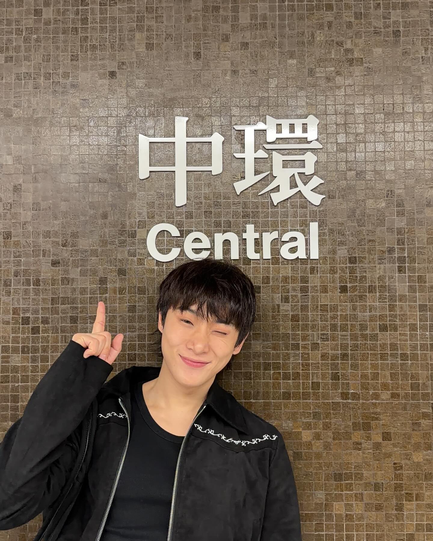 จูเนียร์ - กรวิชญ์ สูงกิจบูลย์