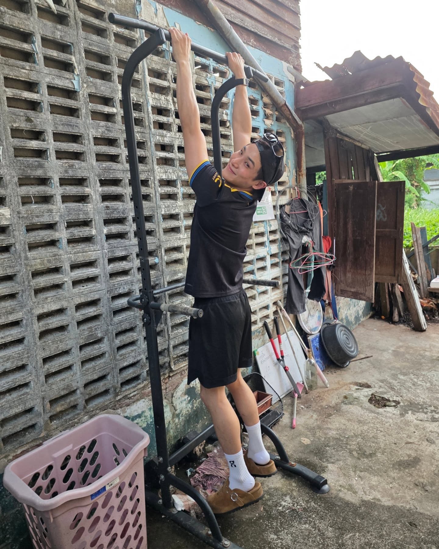 จูเนียร์ - กรวิชญ์ สูงกิจบูลย์