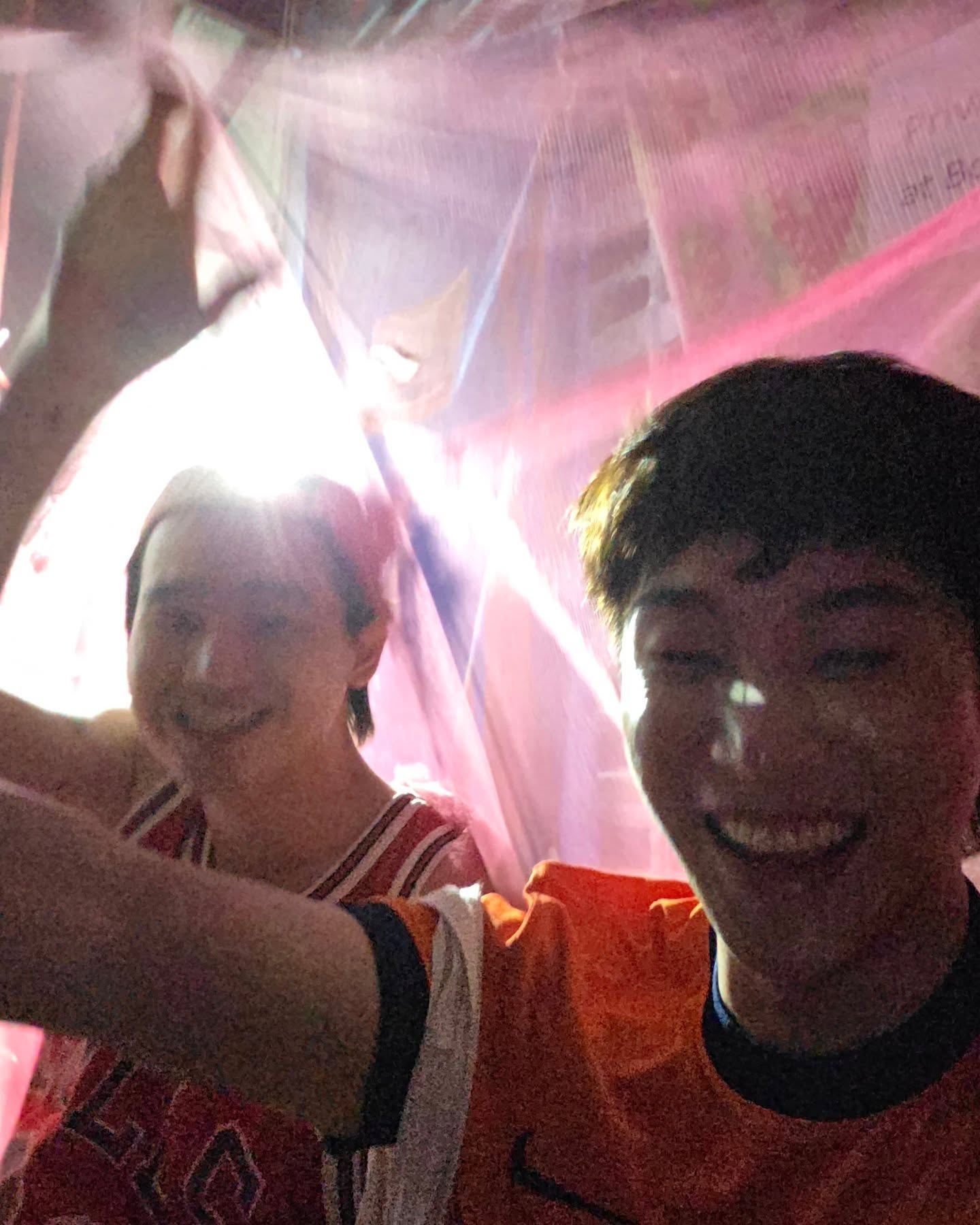 จูเนียร์ - กรวิชญ์ สูงกิจบูลย์