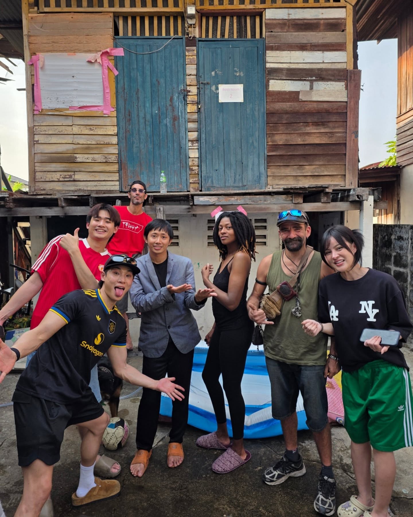 จูเนียร์ - กรวิชญ์ สูงกิจบูลย์