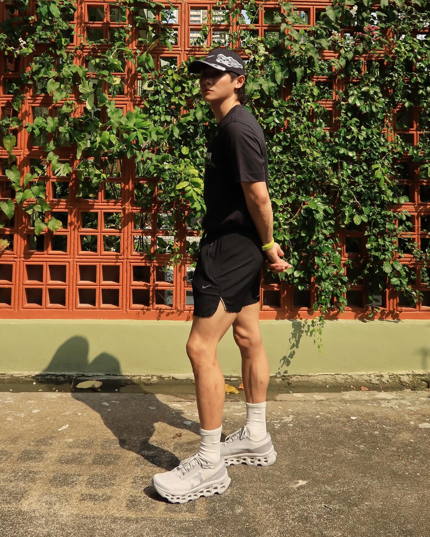 จูเนียร์ - กรวิชญ์ สูงกิจบูลย์