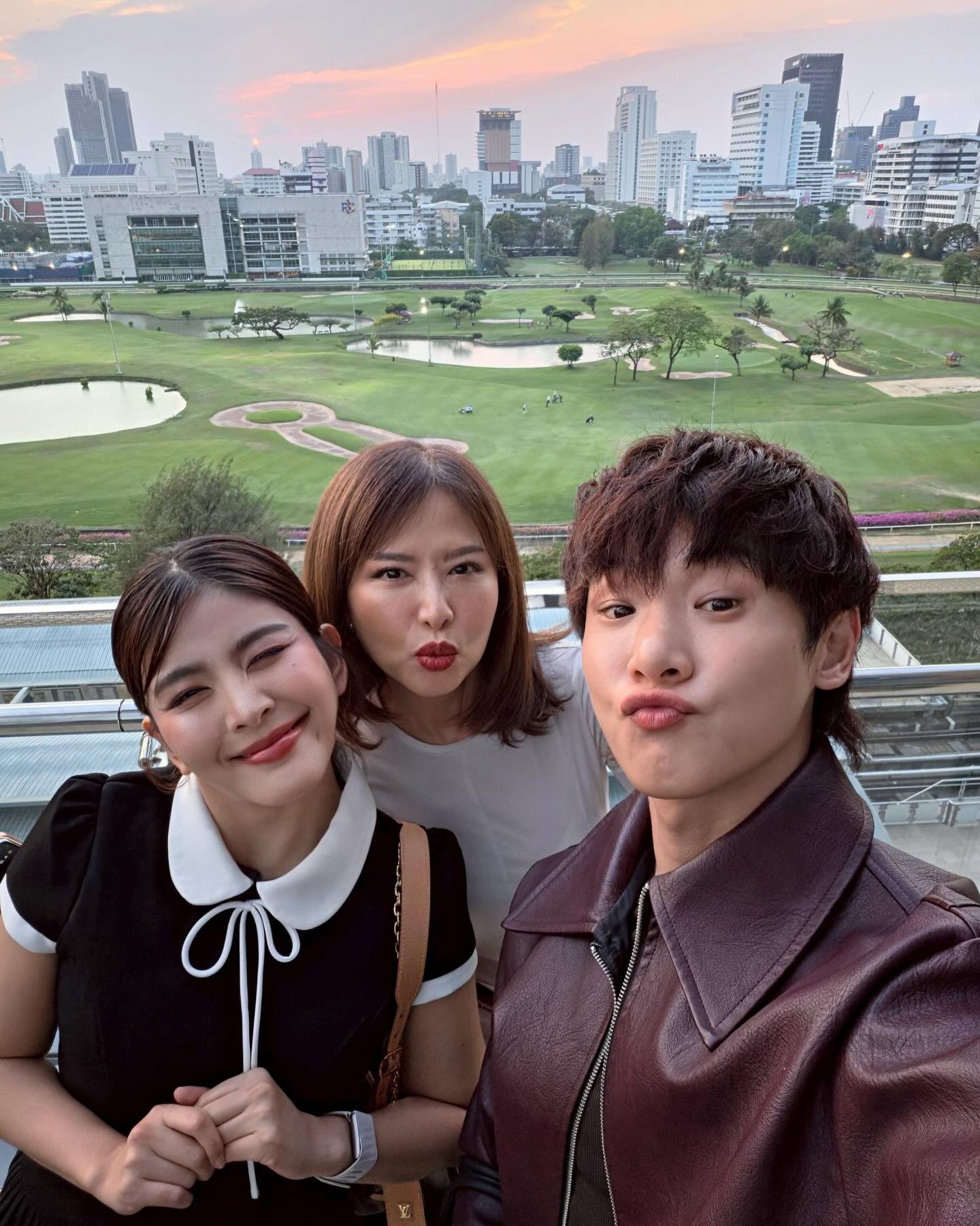 จูเนียร์ - กรวิชญ์ สูงกิจบูลย์