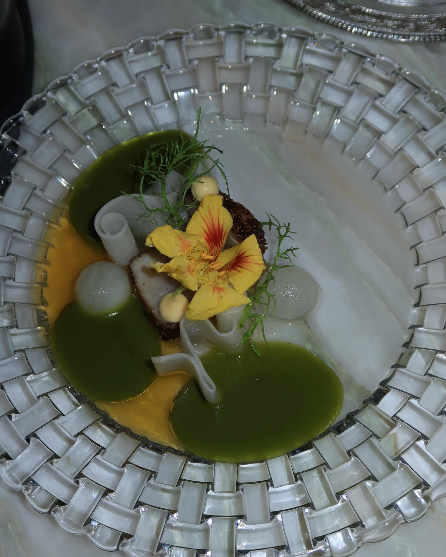 จูเนียร์ - กรวิชญ์ สูงกิจบูลย์