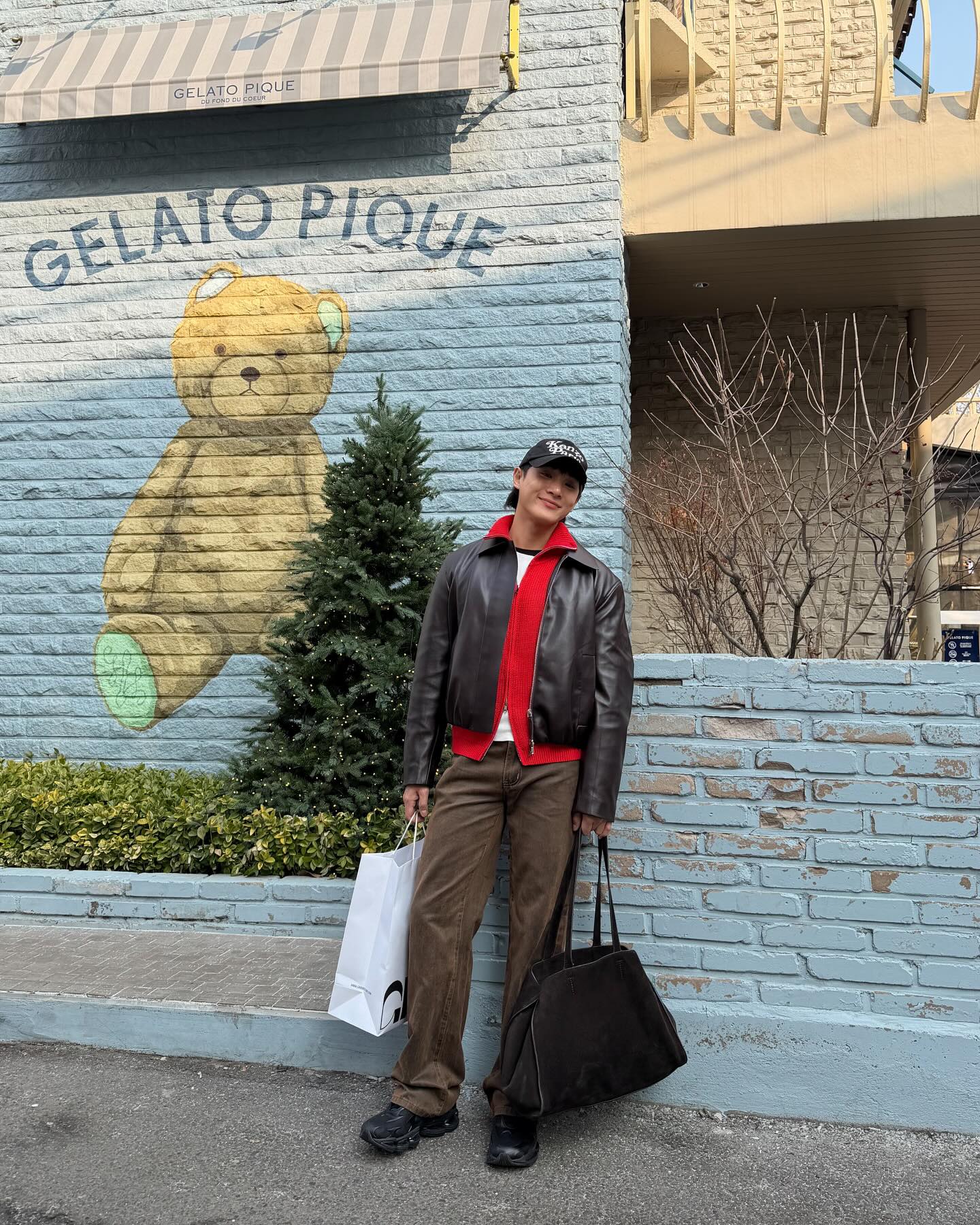 จูเนียร์ - กรวิชญ์ สูงกิจบูลย์