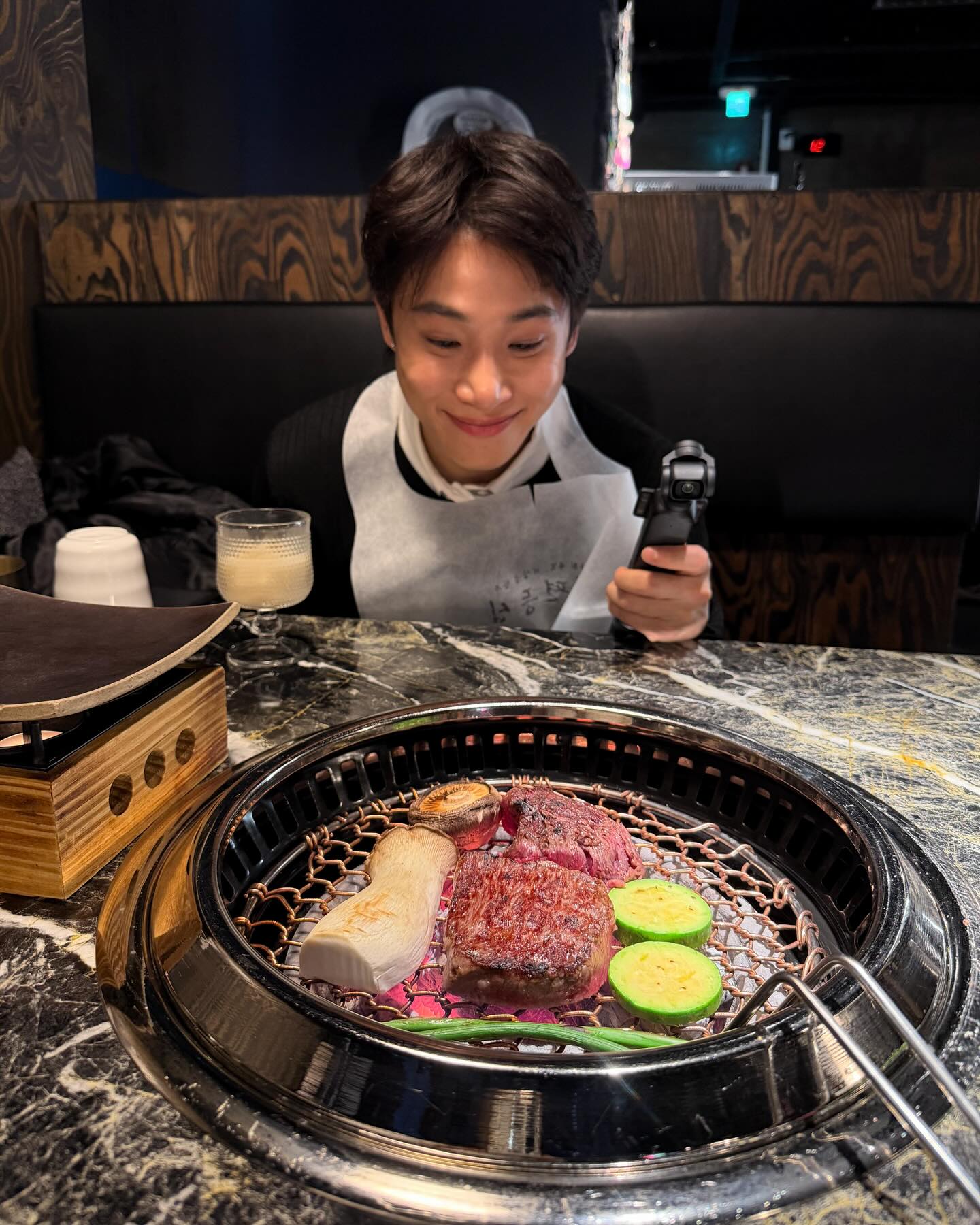 จูเนียร์ - กรวิชญ์ สูงกิจบูลย์