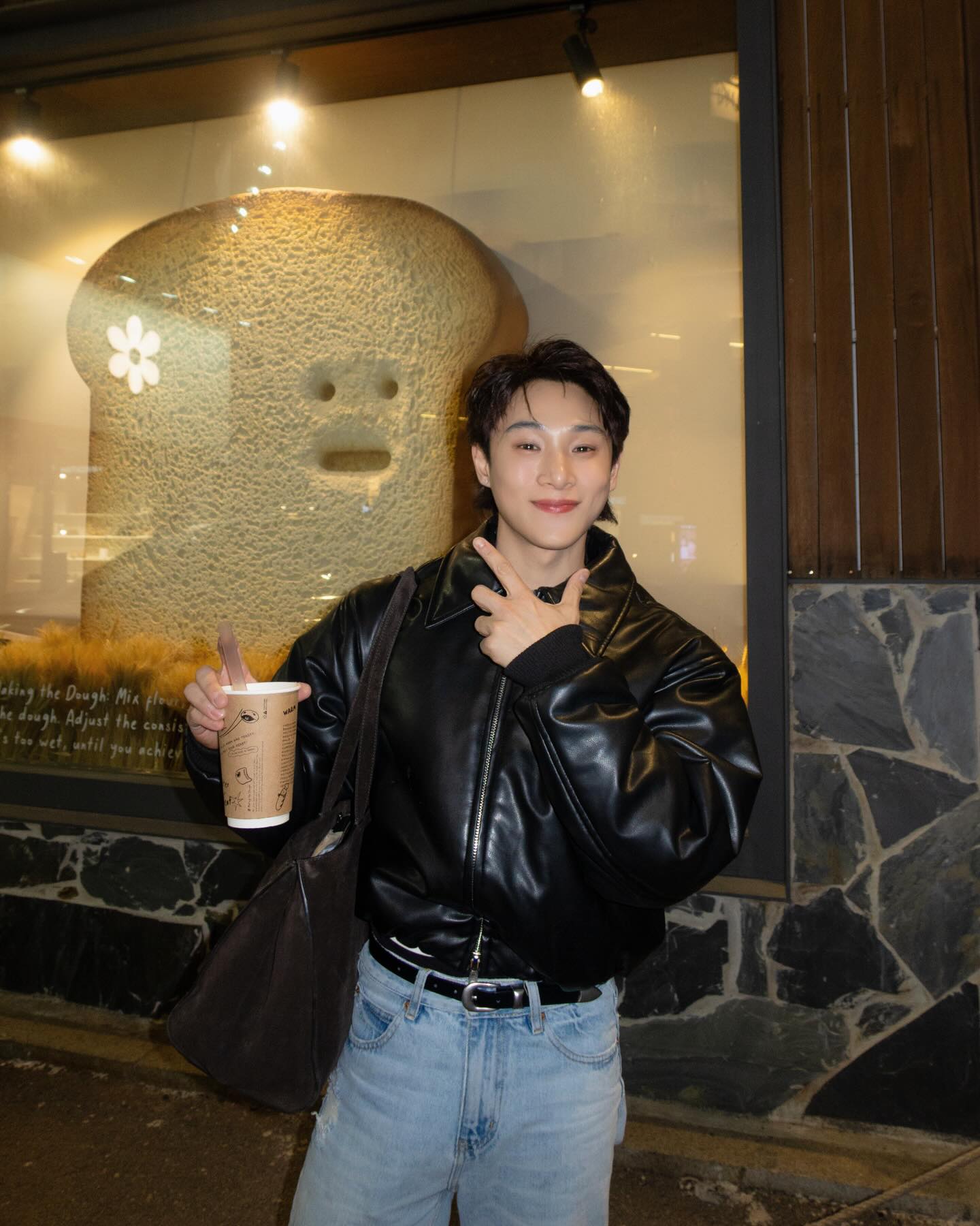 จูเนียร์ - กรวิชญ์ สูงกิจบูลย์