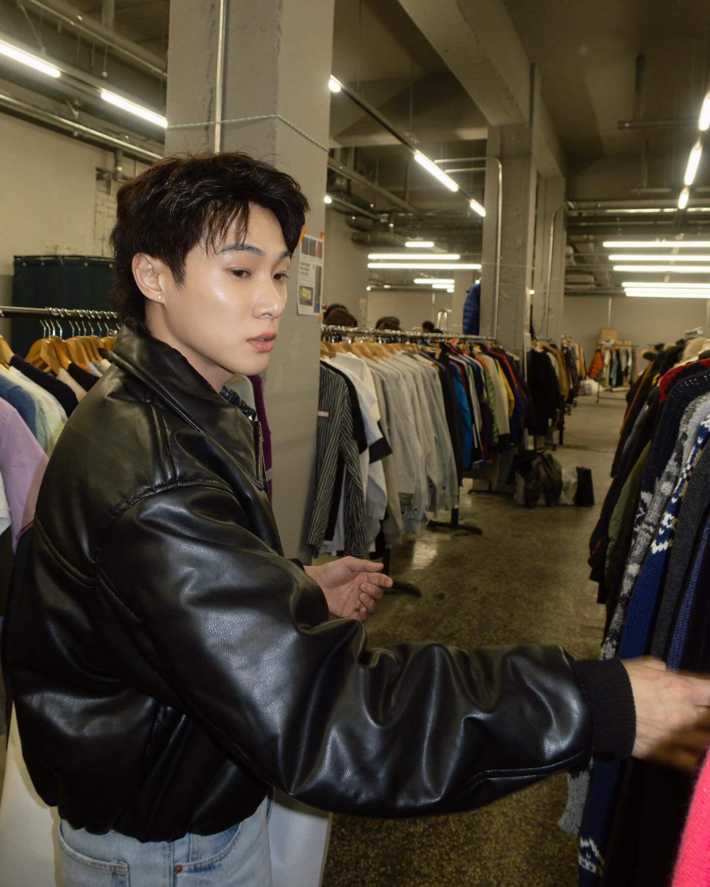 จูเนียร์ - กรวิชญ์ สูงกิจบูลย์