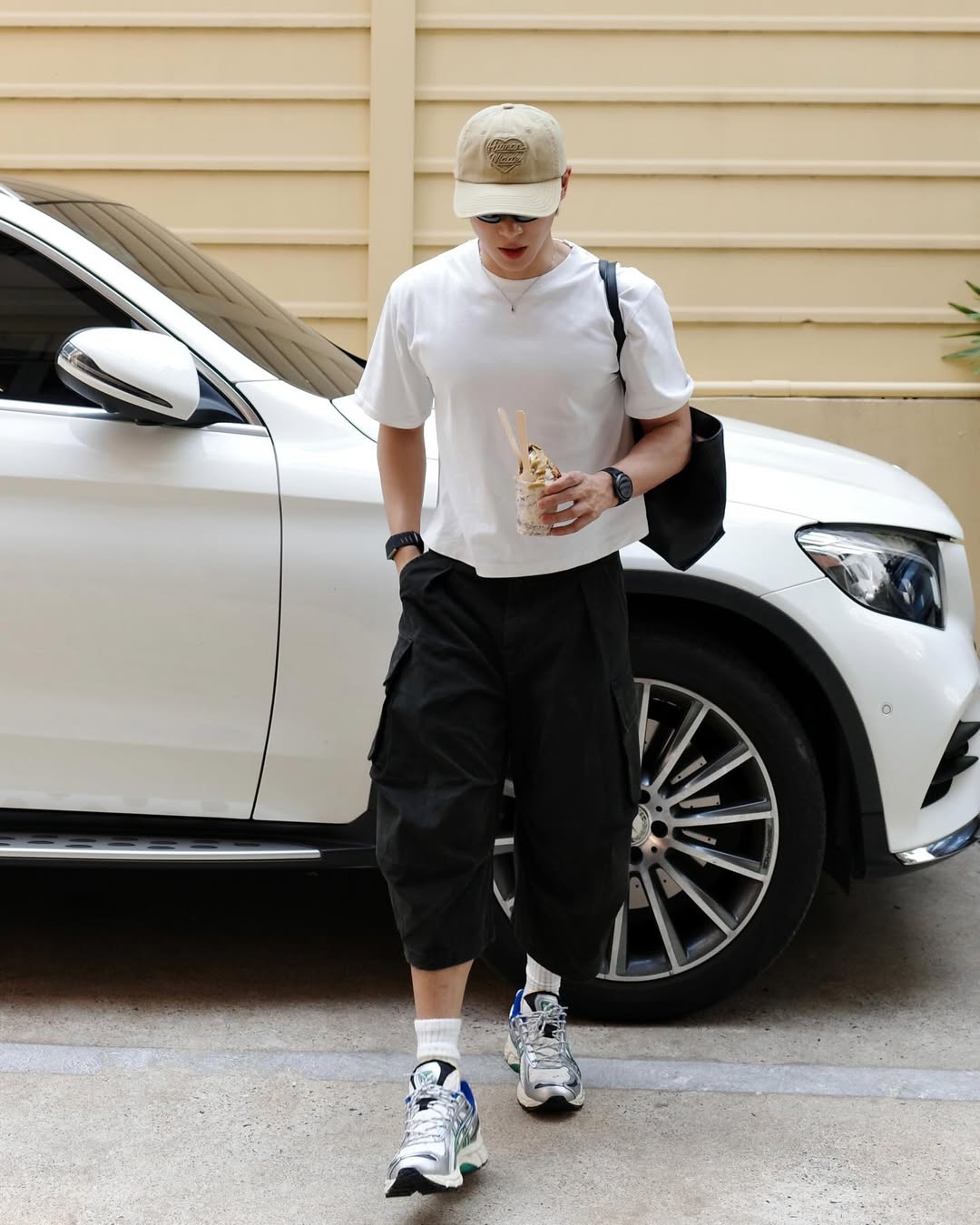 จูเนียร์ - กรวิชญ์ สูงกิจบูลย์