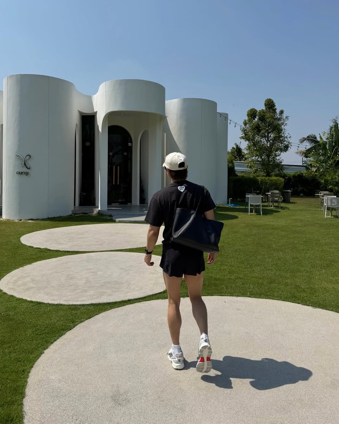 จูเนียร์ - กรวิชญ์ สูงกิจบูลย์