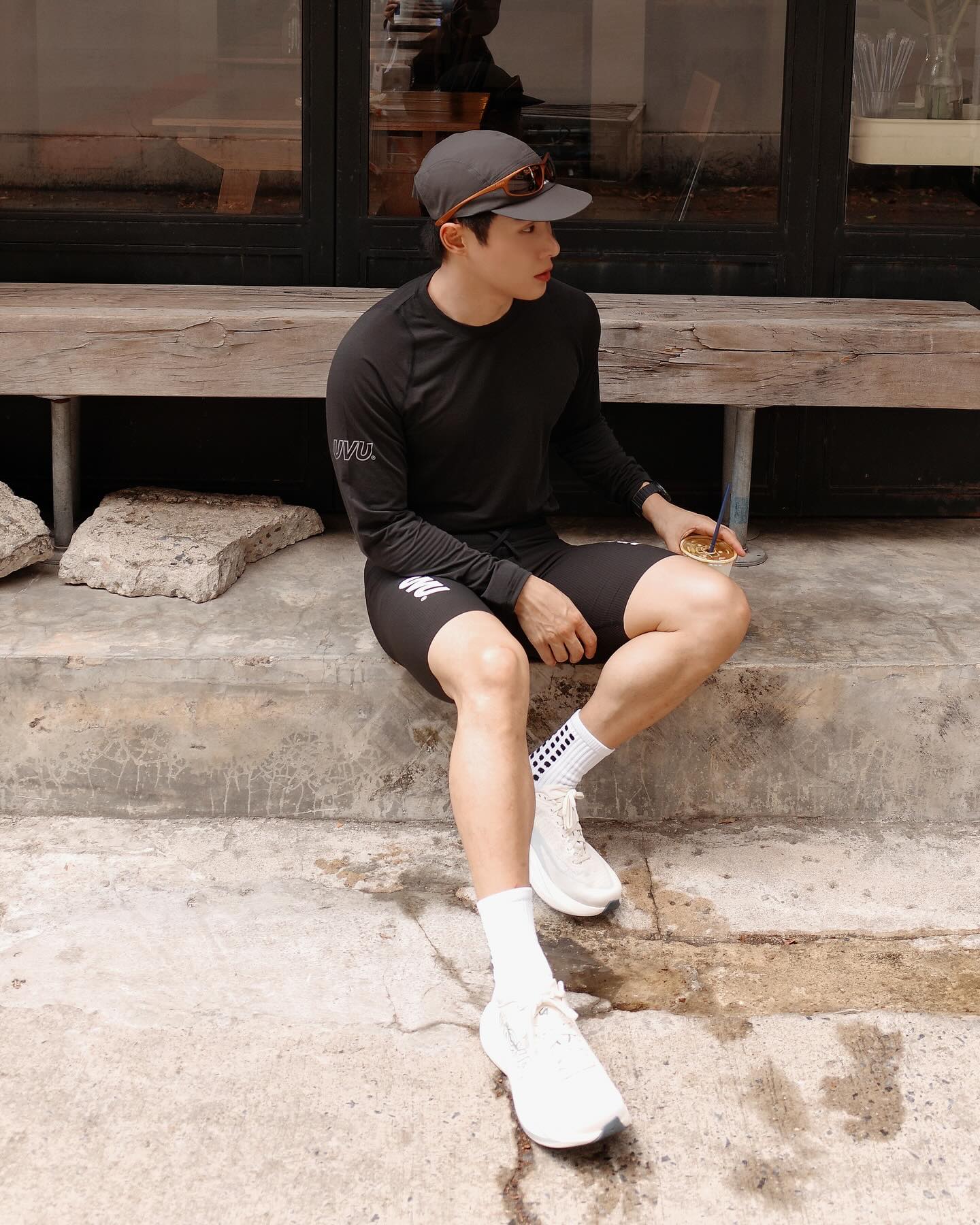 จูเนียร์ - กรวิชญ์ สูงกิจบูลย์
