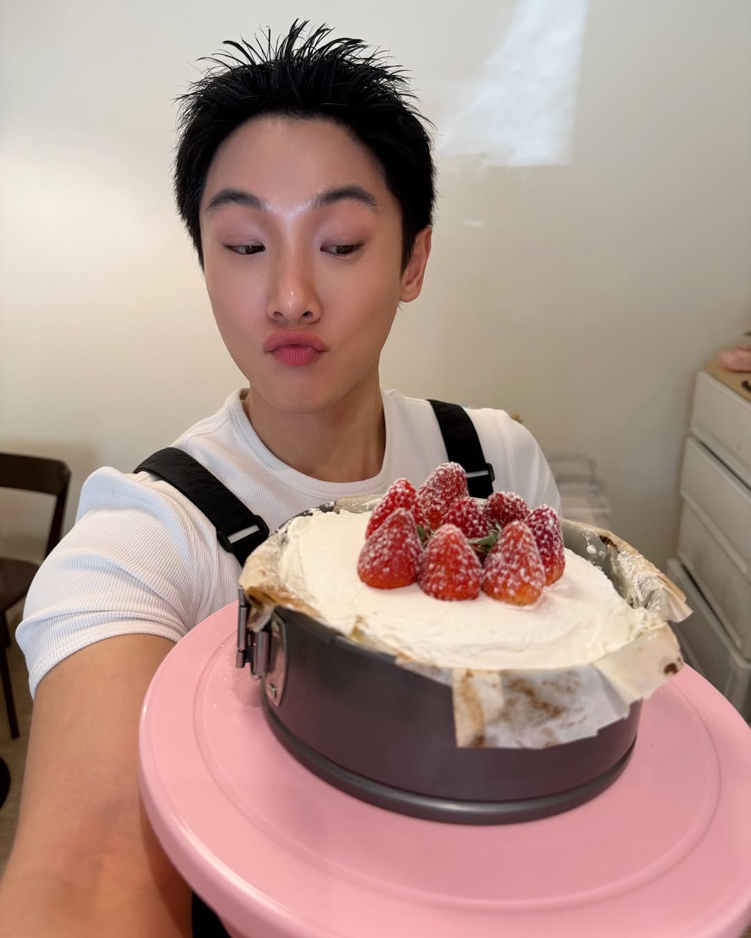 จูเนียร์ - กรวิชญ์ สูงกิจบูลย์