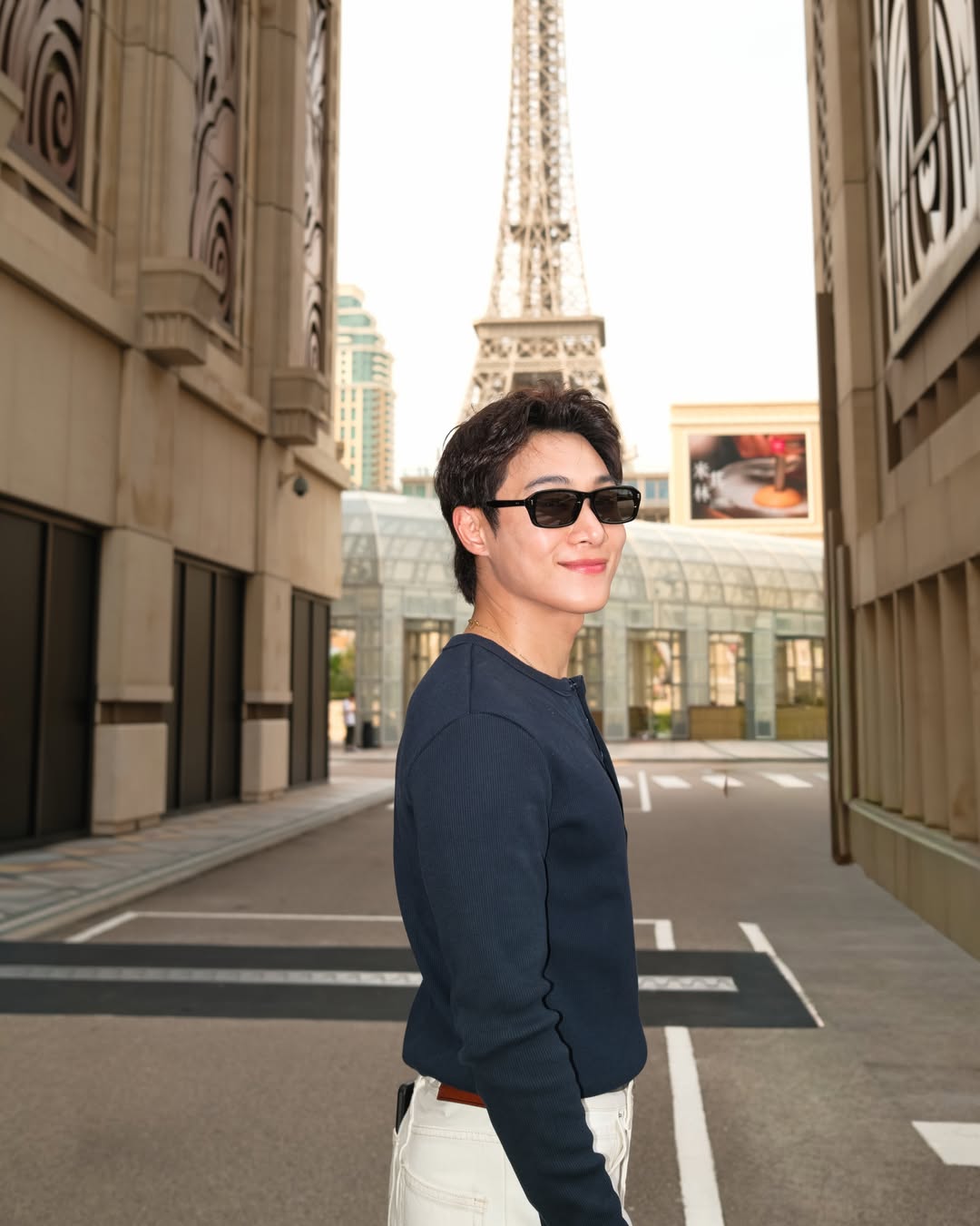 จูเนียร์ - กรวิชญ์ สูงกิจบูลย์