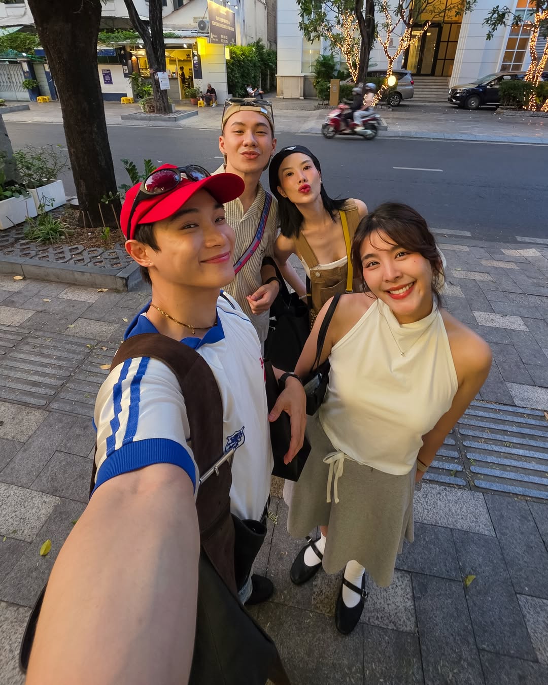 จูเนียร์ - กรวิชญ์ สูงกิจบูลย์