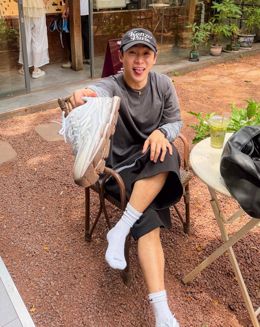 จูเนียร์ - กรวิชญ์ สูงกิจบูลย์
