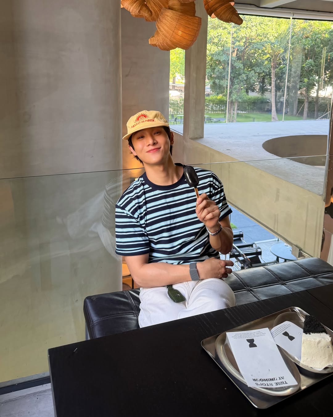 จูเนียร์ - กรวิชญ์ สูงกิจบูลย์