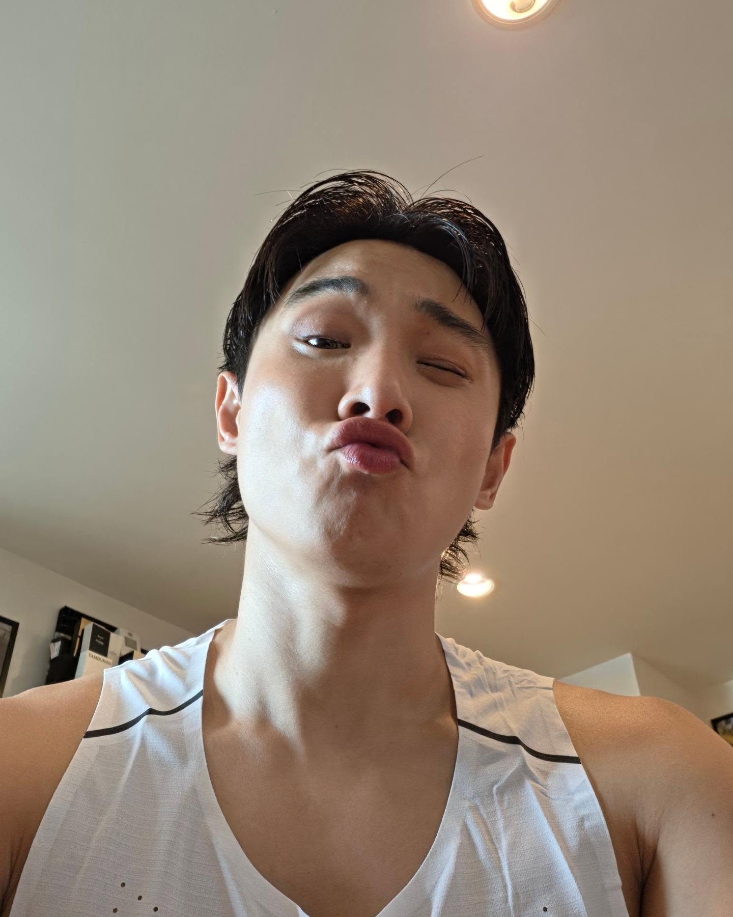 จูเนียร์ - กรวิชญ์ สูงกิจบูลย์