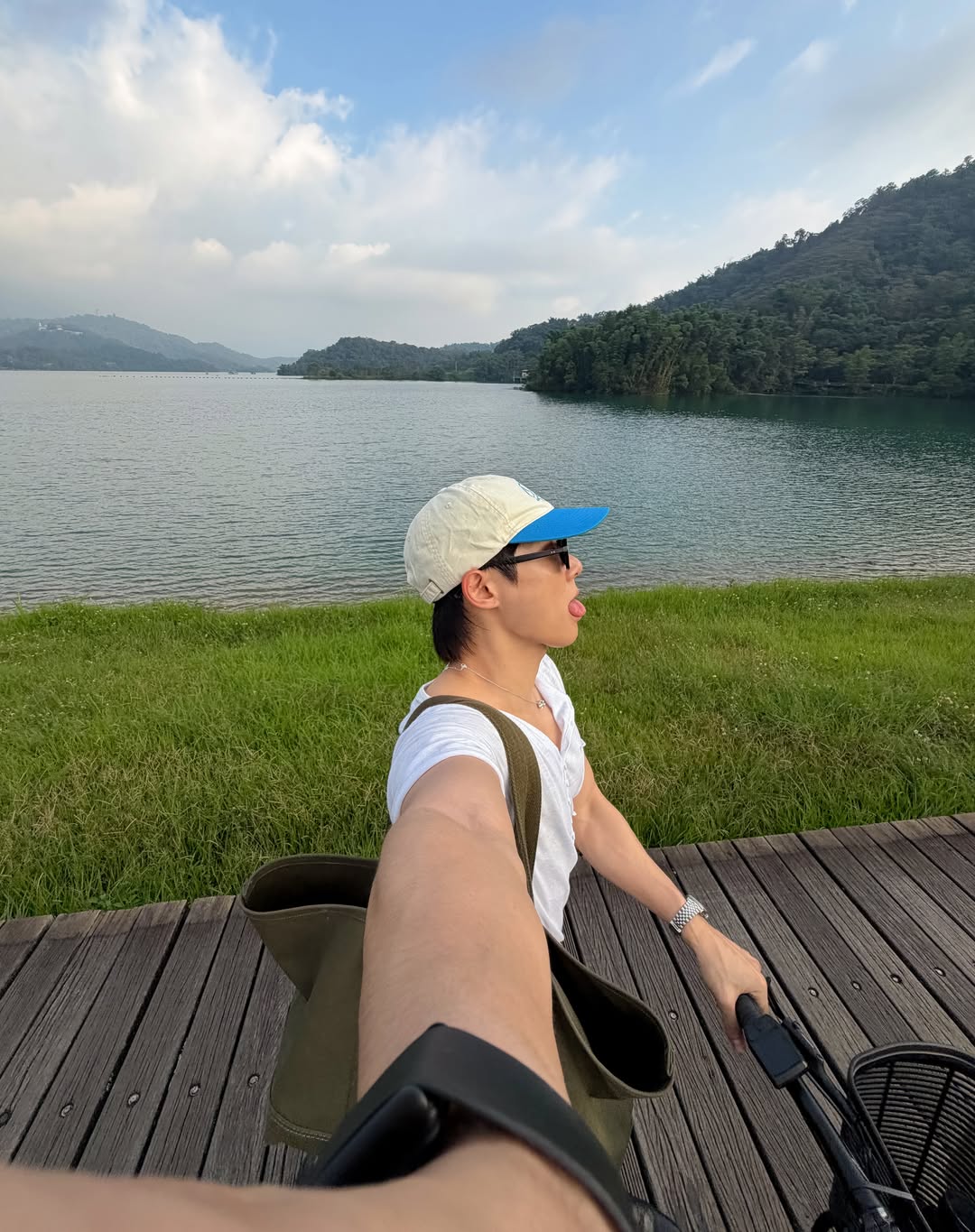 จูเนียร์ - กรวิชญ์ สูงกิจบูลย์