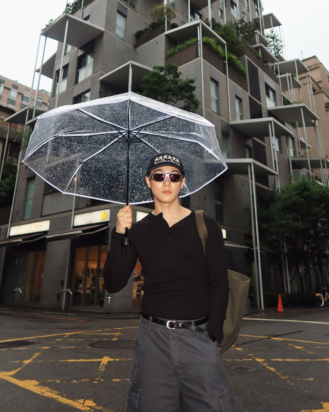 จูเนียร์ - กรวิชญ์ สูงกิจบูลย์