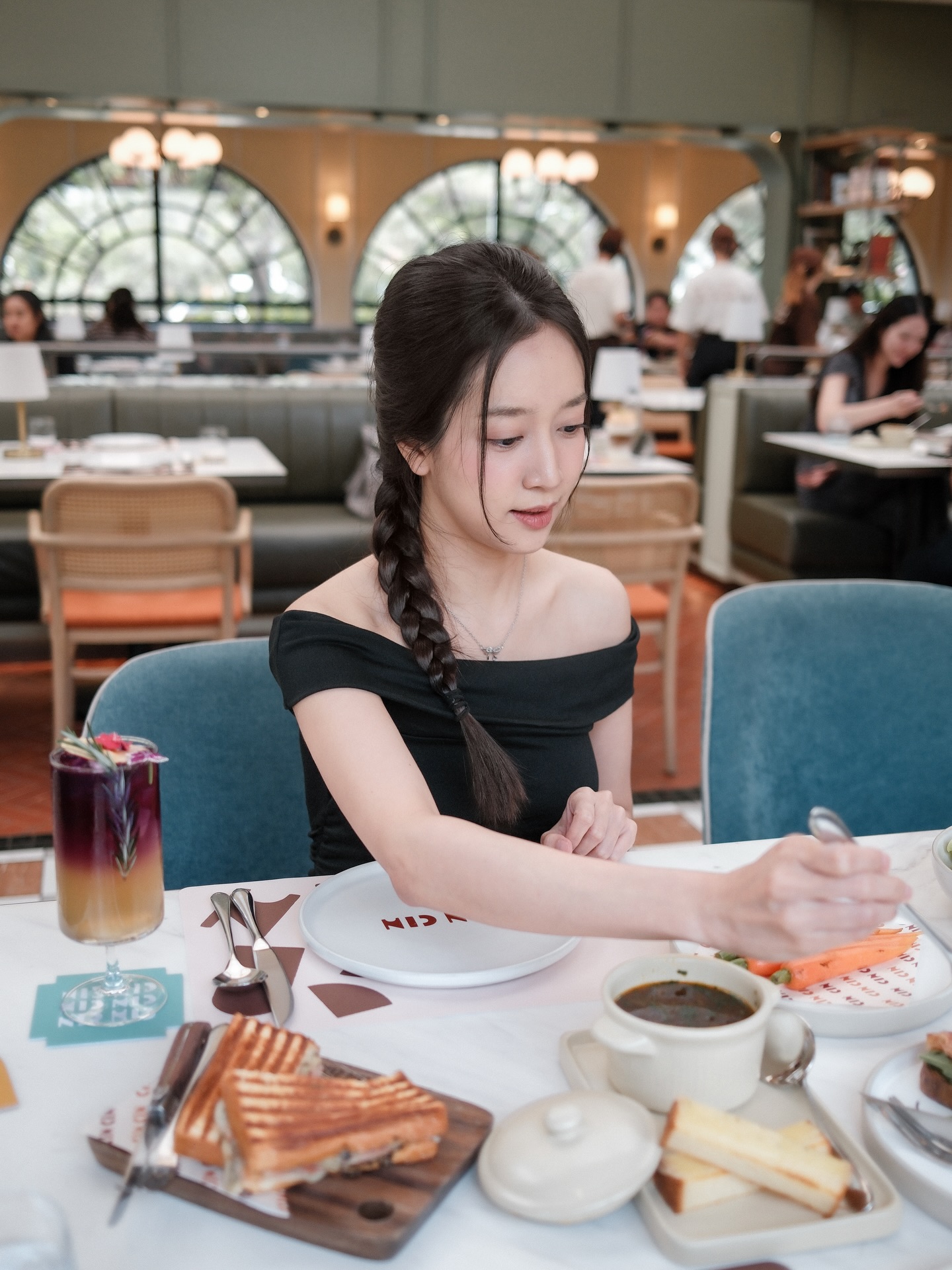 ชิงชิง - คริษฐา สังสะโอภาส