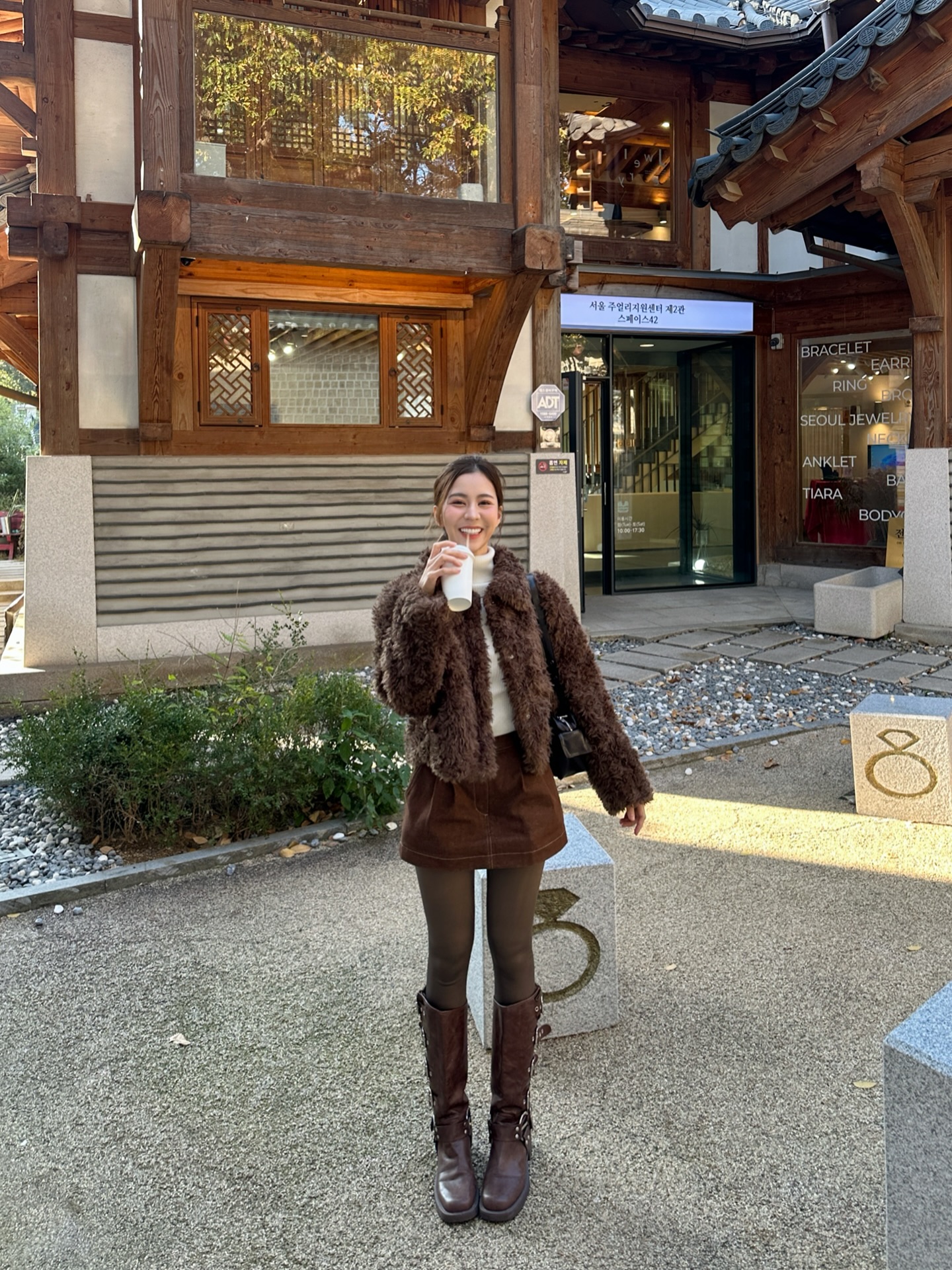 มิ้งค์ - ยูมิโกะ สุชิยะ