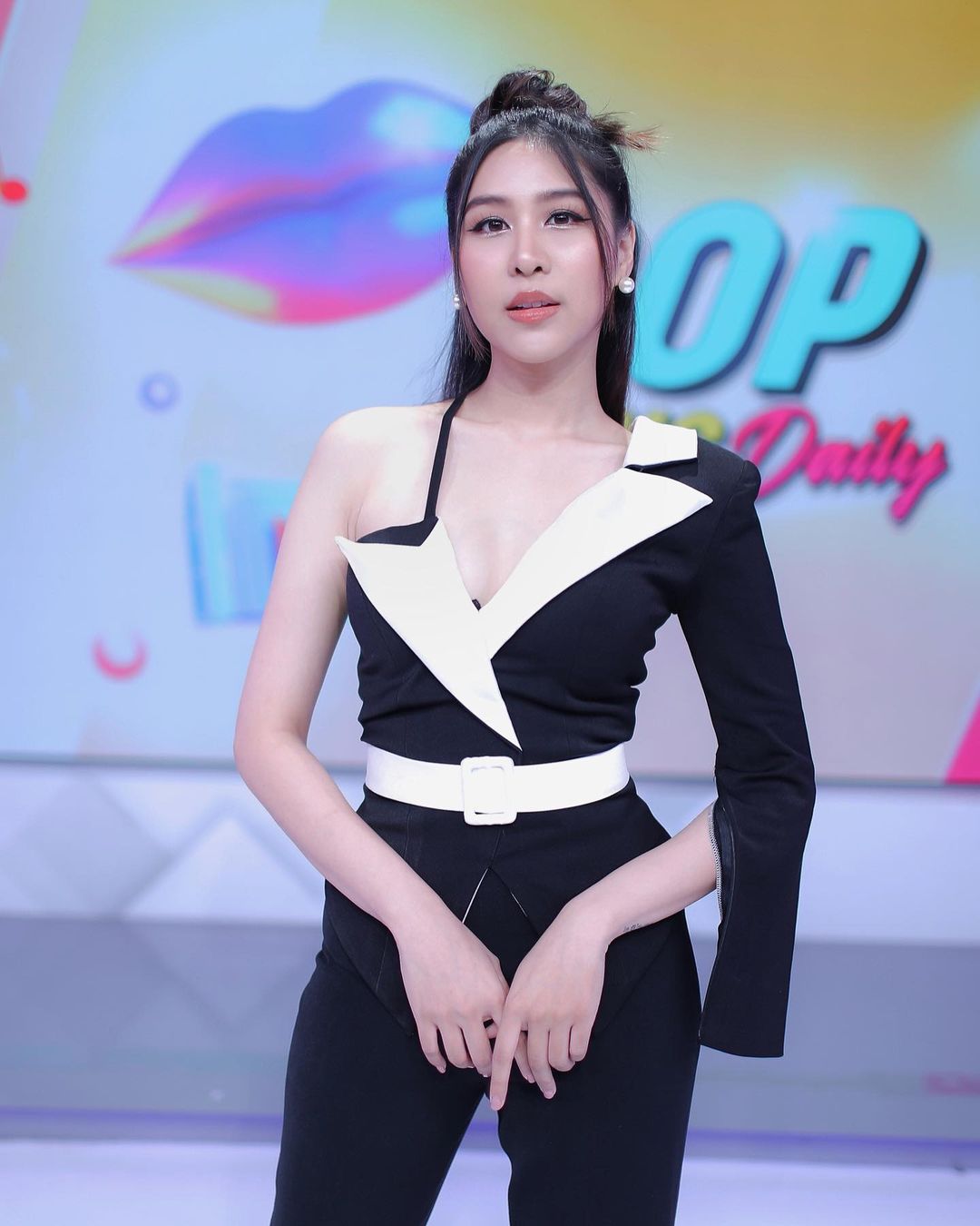 เอม - สาธิดา ปิ่นสินชัย